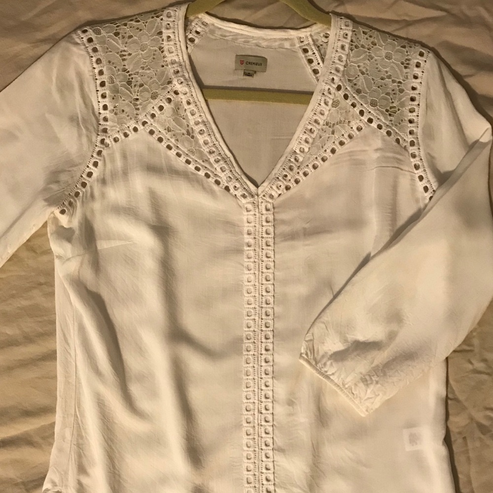 White 3/4 length top